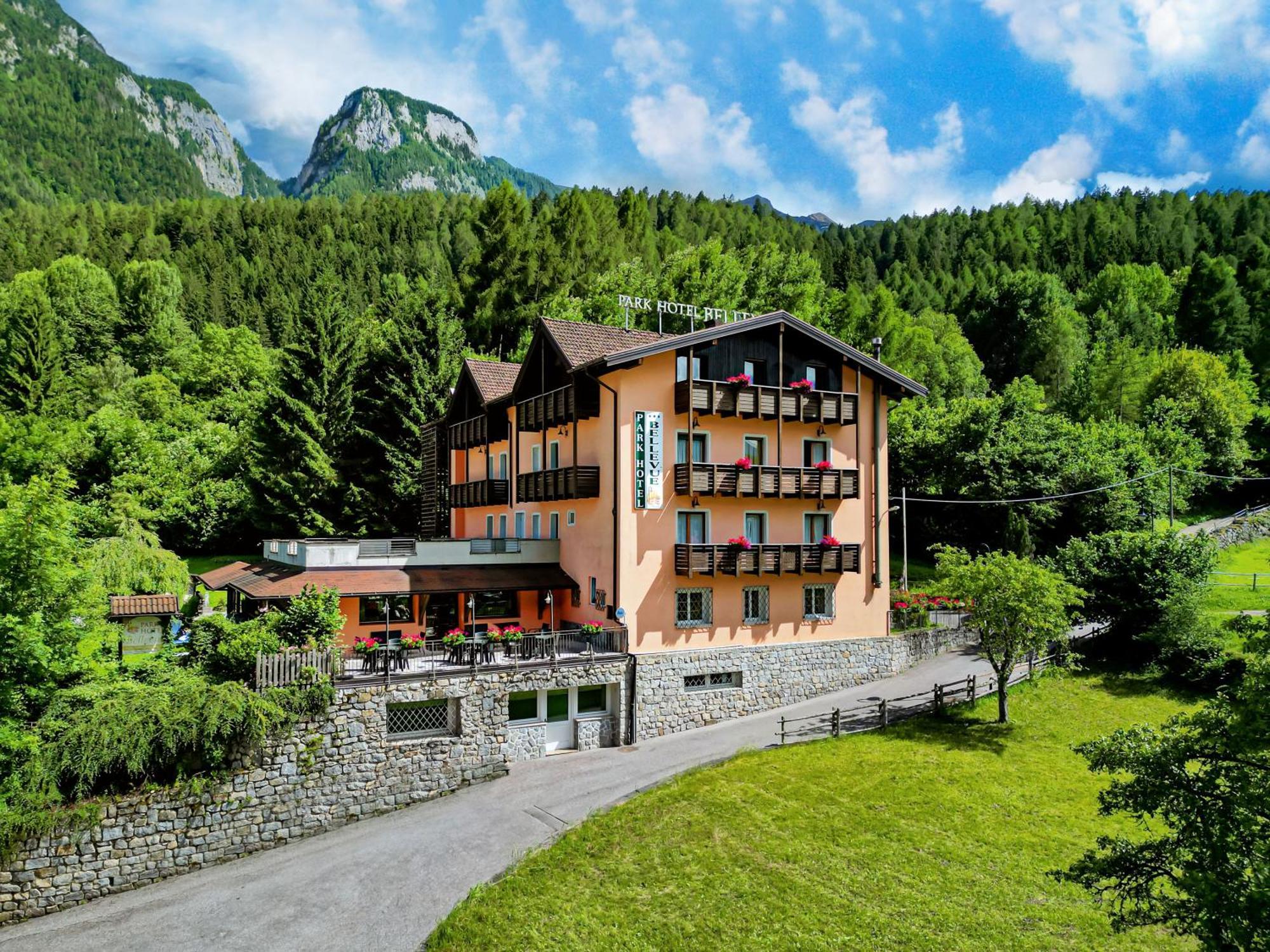 Park Hotel Bellevue Dimaro Luaran gambar