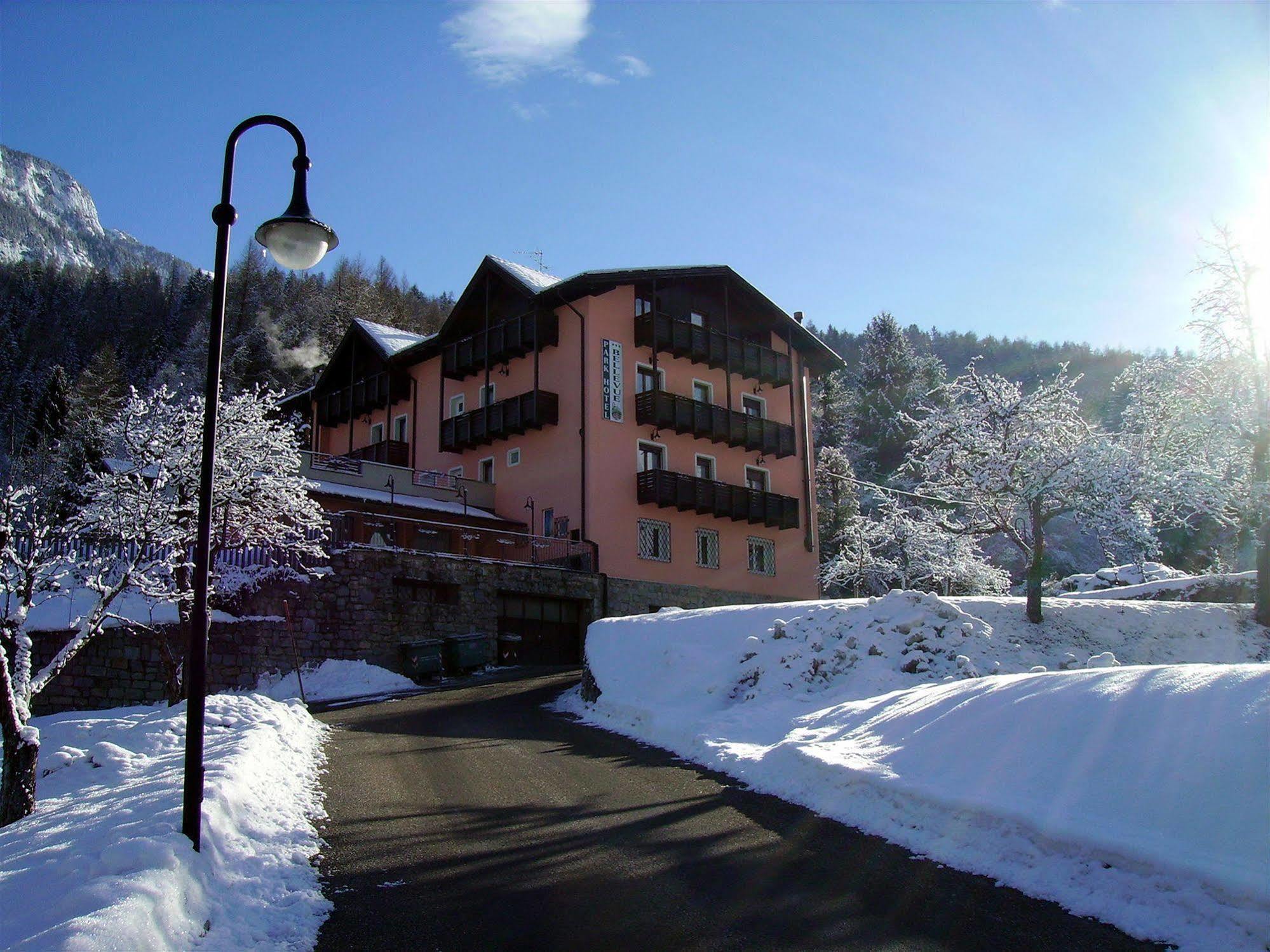 Park Hotel Bellevue Dimaro Luaran gambar