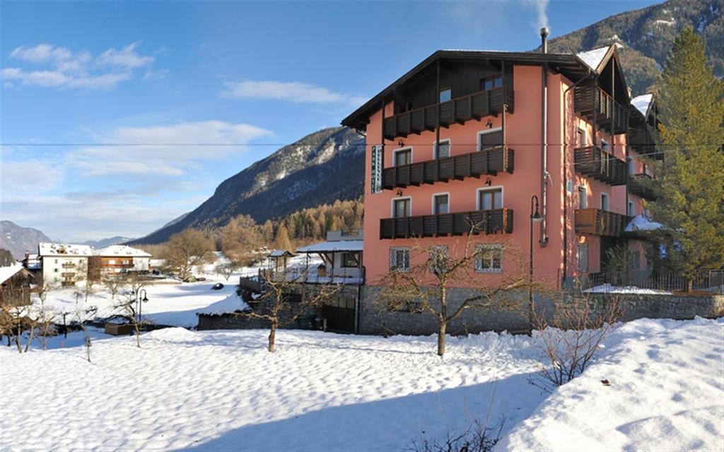 Park Hotel Bellevue Dimaro Luaran gambar